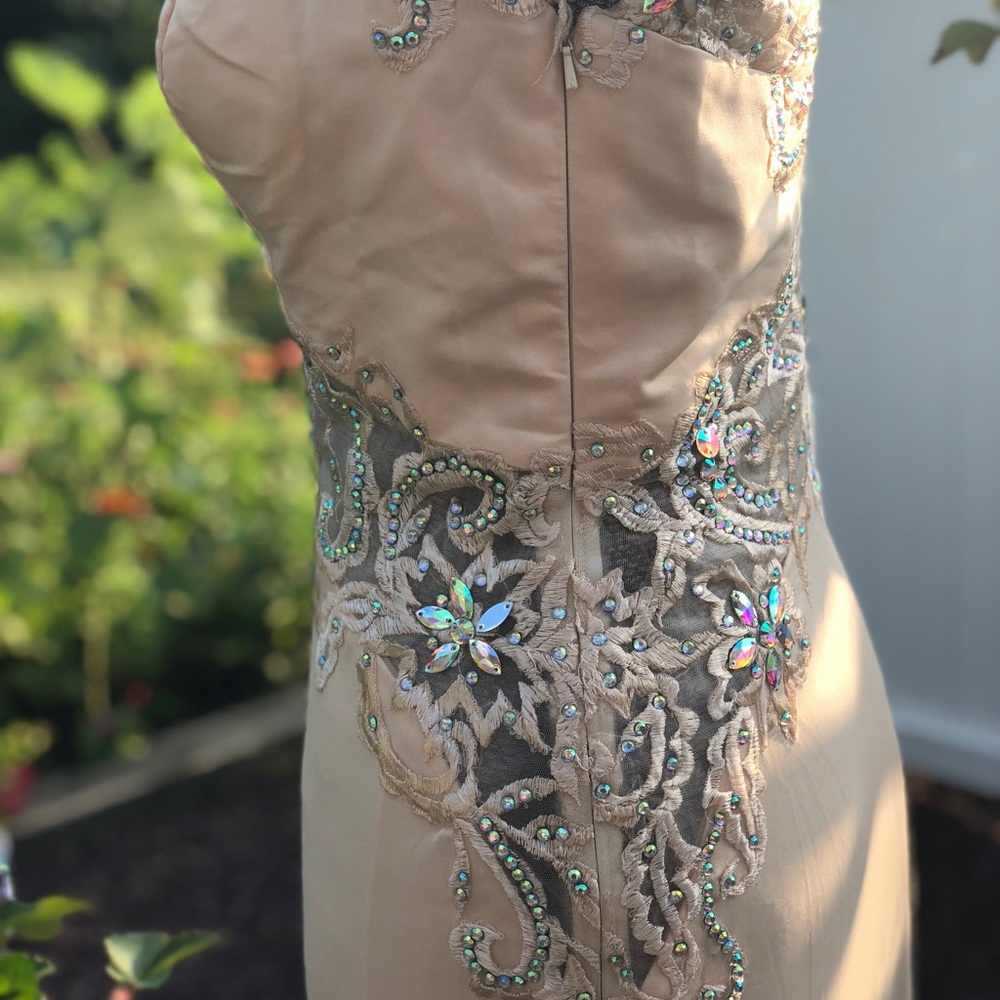 Cream formal dress with iridescent crystals - Picture 6 of 7